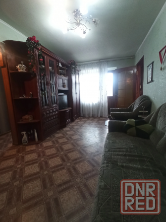 Продам 2 комнатную уютную квартиру 3/4 Город Макеевка, Советский р-н, пл. Трестовская Макеевка - изображение 1