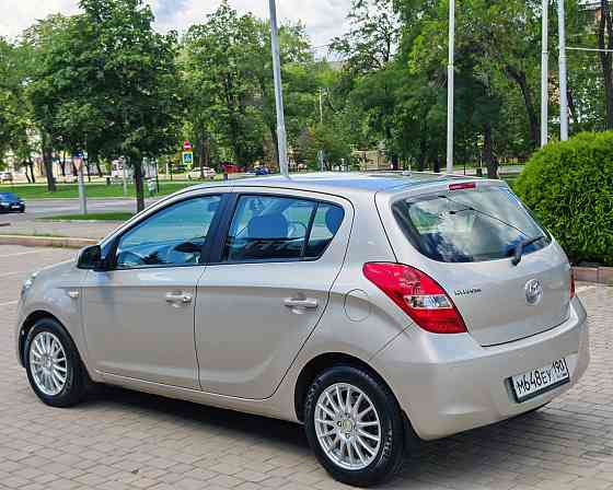 2010 Hyundai i 20 1.4 автомат Донецк
