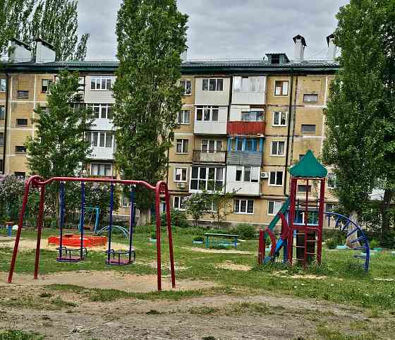 Продам 2-ком.кв-ру, 2/5, кап ремонт, всё остаётся (Объединённый, школа # 150, ул. Армавирская)! Донецк