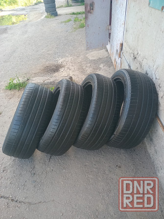 Продаю комплект резины 235 55 19 Донецк - изображение 1