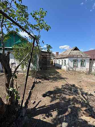 Дом 80м кв газ летняя кухня 42м.кв гараж 6 соток земли Макеевка