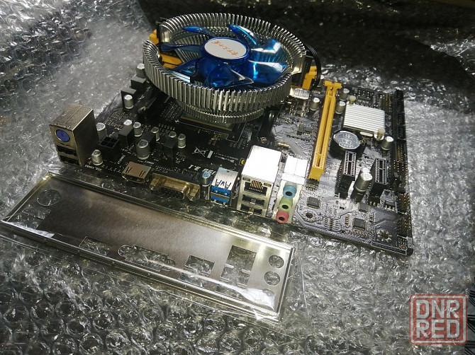 Комплект Ryzen R5 1400 + плата AM4 с 16Гб DDR4 Горловка - изображение 1
