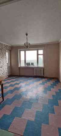 Продам 3-х комн в Буденновском районе на Цветочном. 5/9. Две лоджии. Раздельные комнаты и службы. Донецк