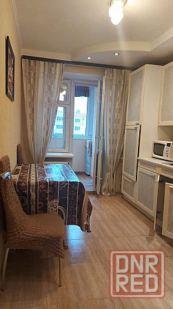 Сдаётся уютная квартира в самом сердце Донецка по адресу: Ильича пр-кт. Самый центр Брусчатка. Донецк - изображение 2
