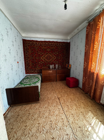 Продажа крупногабаритной 3-комнатной квартиры 1/2, в г. Макеевка, Советский р-н, п. Нижняя Крынка, Макеевка