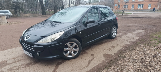 Продам автомобиль Макеевка
