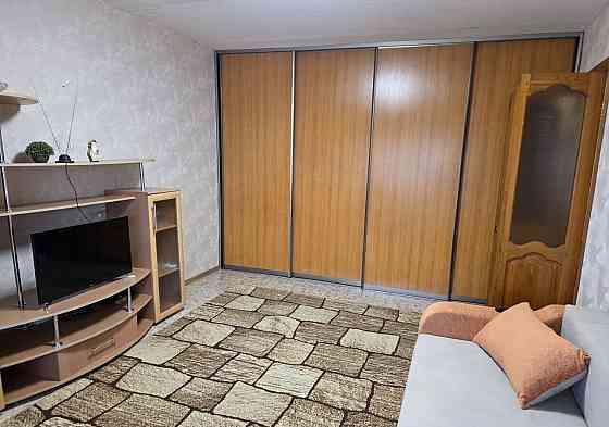 Сдаю двухкомнатную квартиру 56.0 м² этаж 4/5 город Донецк, Ворошиловский район, ориентир Изумруд Донецк