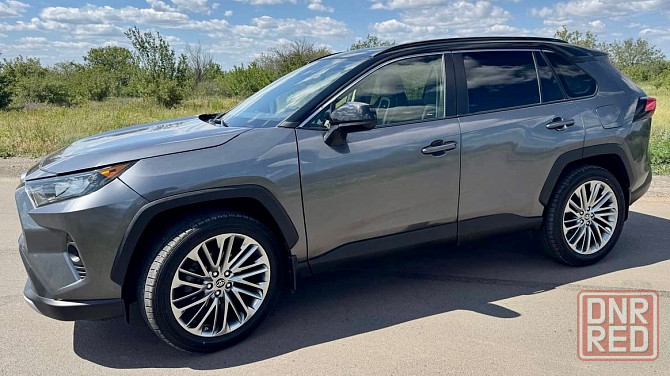 Toyota RAV 4 Рейсталинг 2018 год 2.5 бензин автомат коробка 8 ступенчатая передний привод Срочно !!! Донецк - изображение 2