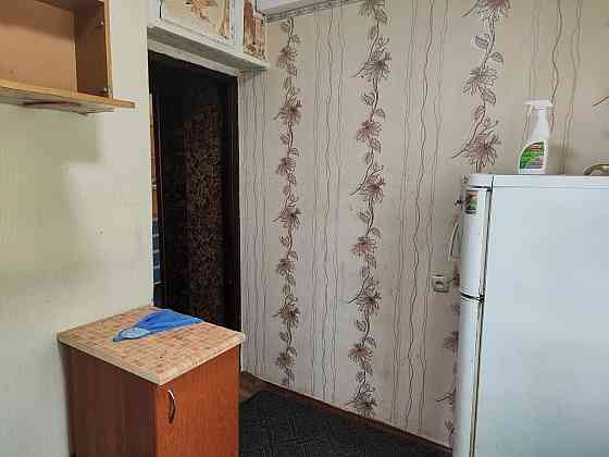 продам 2 комнатную квартиру на м-не Металлургов д. 42 Харцызск