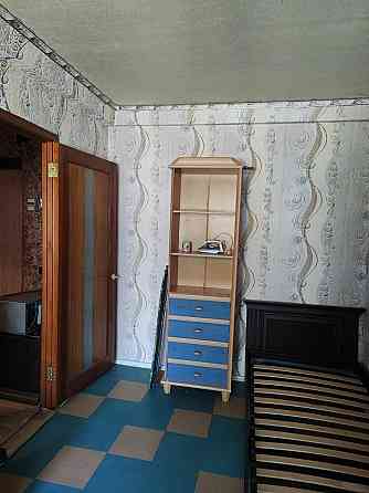 продам 2 комнатную квартиру на м-не Металлургов д. 42 Харцызск