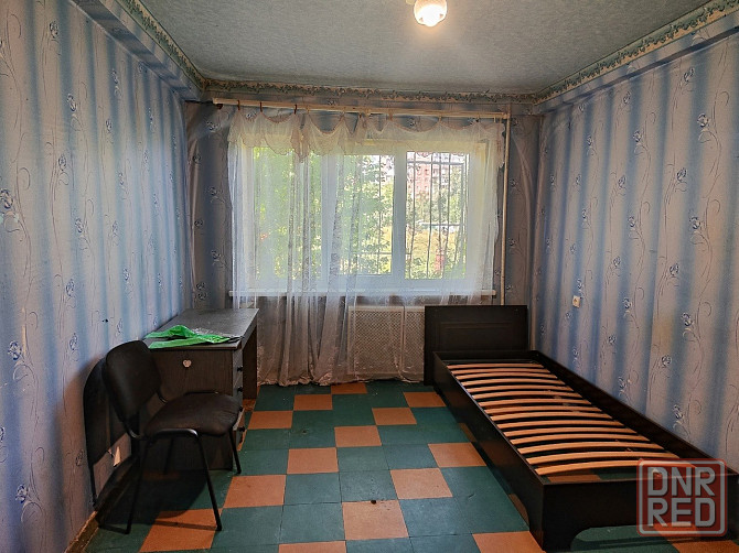 продам 2 комнатную квартиру на м-не Металлургов д. 42 Харцызск - изображение 2