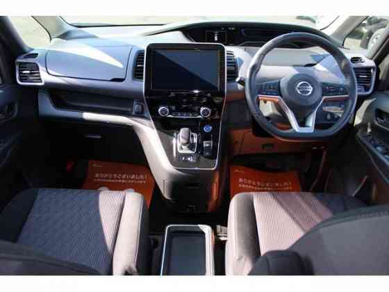 Nissan Serena 2021 2.0 CVT Донецк