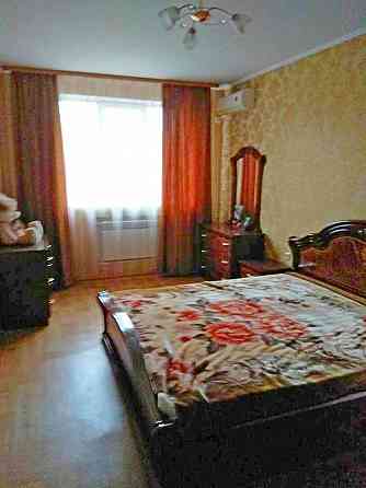 Продам дом 316 м кв. участок 8,5 соток в Калининском р-не Донецк