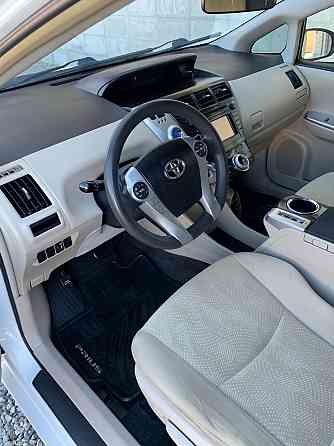 Toyota Prius v long Донецк