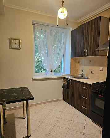 Сдаю двухкомнатную квартиру 50.0 м² этаж 2/2 город Донецк, Ворошиловский район, улица Щорса Донецк