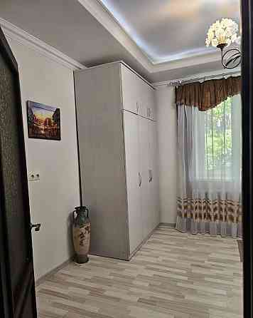 Сдаю двухкомнатную квартиру 50.0 м² этаж 2/2 город Донецк, Ворошиловский район, улица Щорса Донецк