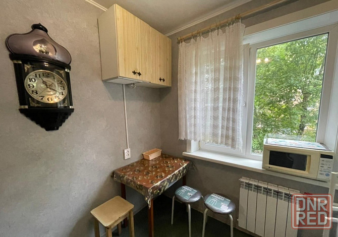 Сдаю однокомнатную квартиру 33.0 м² этаж 2/5 город Донецк, Ленинский район, улица Ионова Донецк - изображение 5