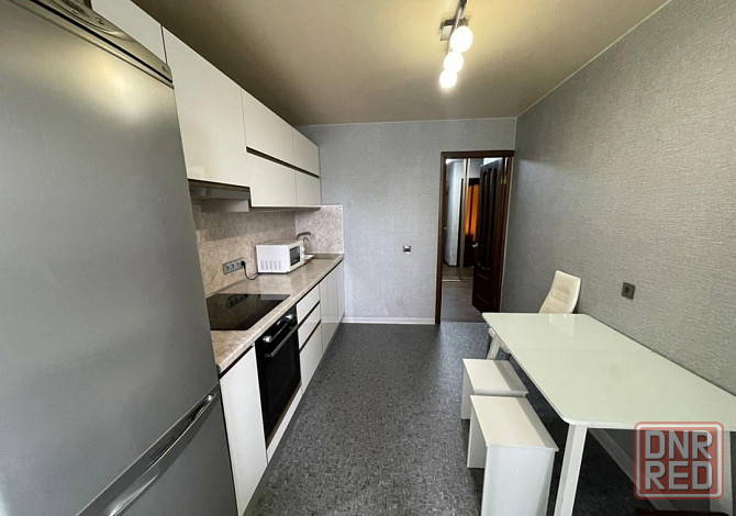 Сдаю однокомнатную квартиру 41.0 м² этаж 8/9 город Донецк, Пролетарский район, улица Раздольная Донецк - изображение 2