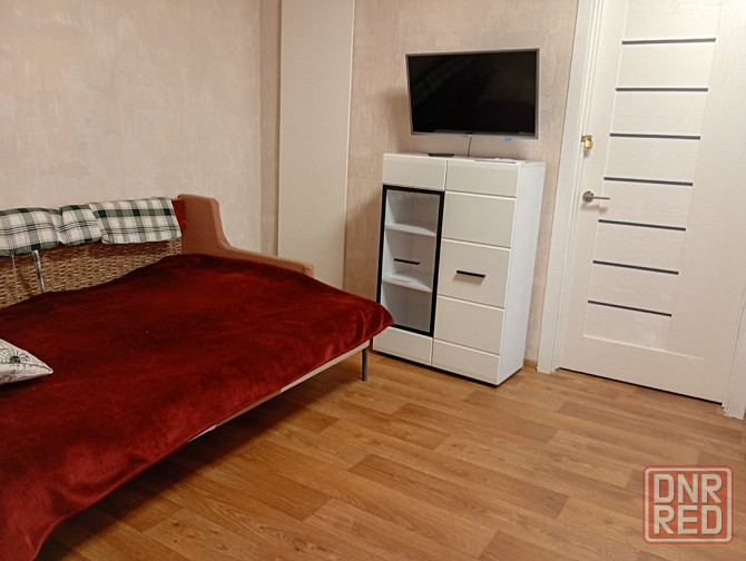 Сдам отличную 1-комнатную квартиру 40 м2, Город Донецк, Кировский р-н (пл. Свободы) Донецк - изображение 1