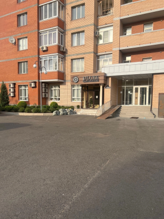 Продажа квартиры возле шахтерской площади Донецк
