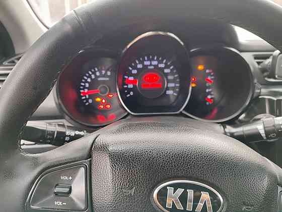 Продам Kia Rio 2014 год 1.6 механика Донецк