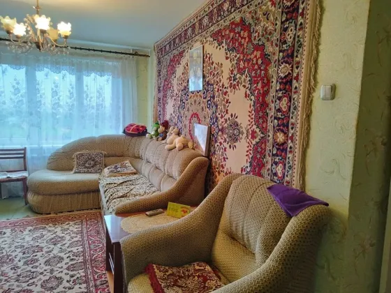 Продам 3-х ком.кв. Заперевальная. Вирус. Документы готовы. Донецк