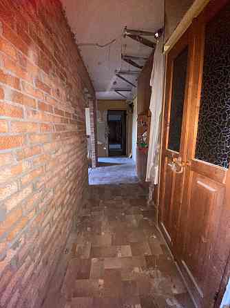 Продается трехкомнатная квартира 62.8 кв. м. Мариуполь