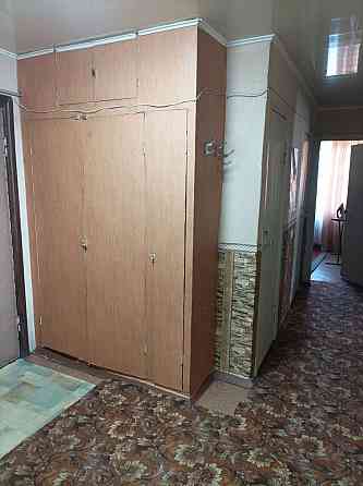 Продам 4-комнатную квартиру. Зугрэс