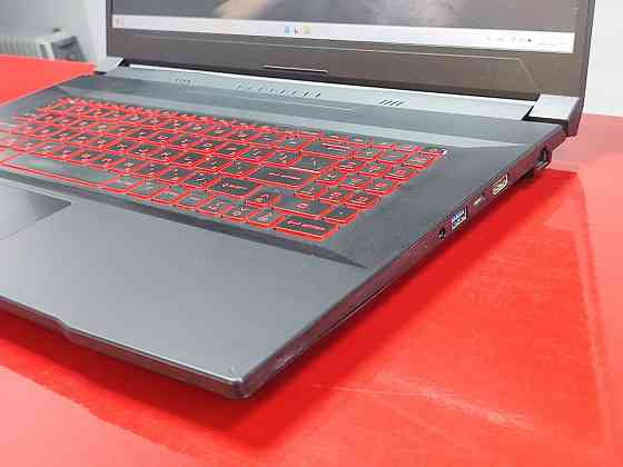 в идеальном состоянии msi katana 17,3 i5-11400h / 16gb / 512 ssd/ gtx1650 Донецк