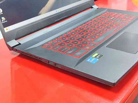 в идеальном состоянии msi katana 17,3 i5-11400h / 16gb / 512 ssd/ gtx1650 Донецк