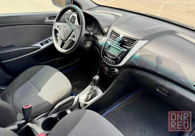 Продам Hyundai Solaris Донецк - изображение 4