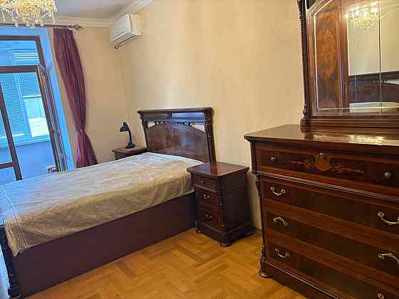 Продам 3х-ком.квартиру(сталинка) Ворошиловский р-н б.Пушкина Донецк