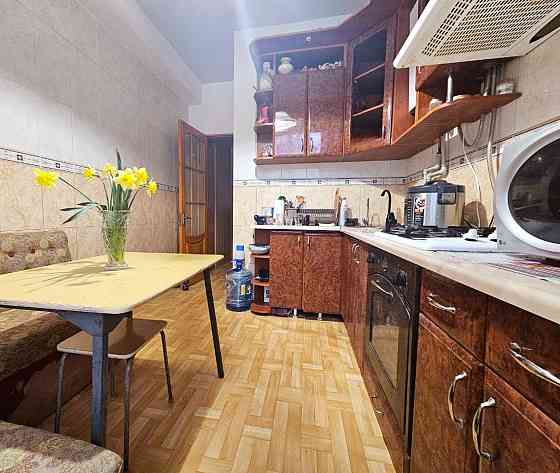 Продам 3к квартиру Ильичевский район Мариуполь