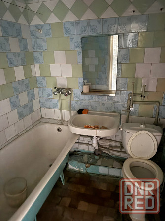 Продам 2км.кв Жовтневый район пр-кт Металлургов Кировский рынок Кафе Гуси лебеди Мариуполь - изображение 9