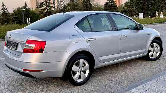 Skoda Octavia A7 1.6 MPI Автомат Айсин в родном окрасе Зелёная автотека вся в оригинале Идеал Донецк