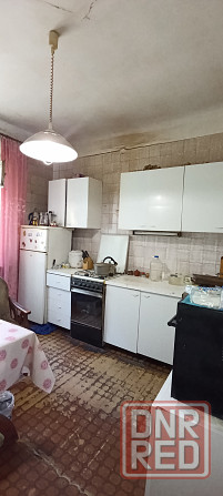 Продам 3-х комнатную 62 м² в Калининском р-не. Кухня 12 м². Балкон. Гараж с ямой во дворе. Донецк - изображение 2