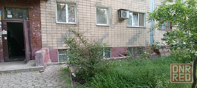 Продам офис в Ворошиловском районе, ул.50 лет сСсР. Отдельный вход с подъезда. Полуподвал с окнами. Донецк - изображение 8