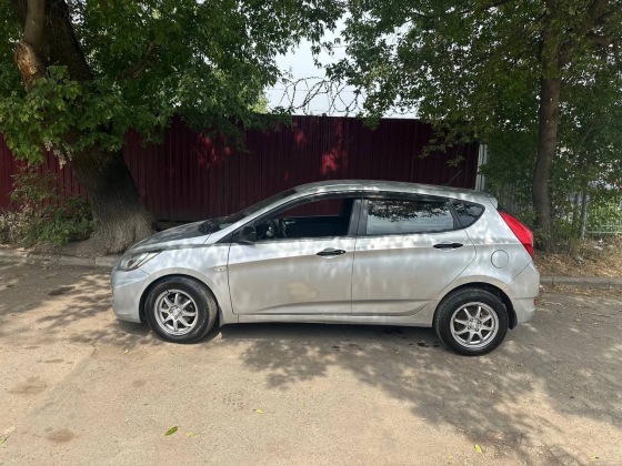 Продам Hyundai Solaris Донецк