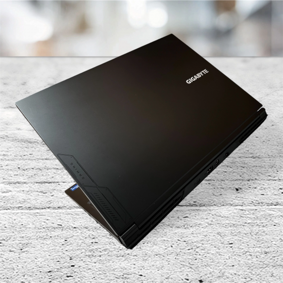 Новый Gigabite G6 16.1/165грц/1TB/i7/ все на мах Донецк