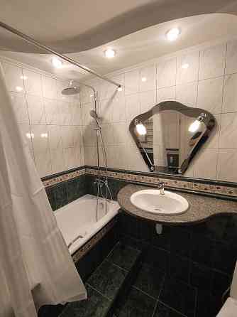 2-к. квартира, 74 м², 1/9 эт. Донецк