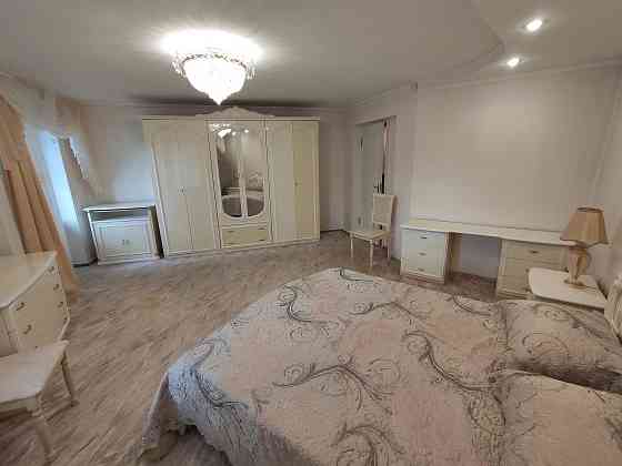 2-к. квартира, 74 м², 1/9 эт. Донецк