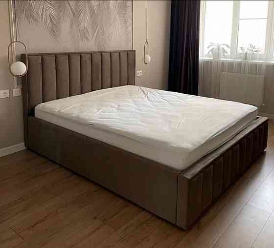 Двуспальная кровать с подъёмным механизмом Донецк