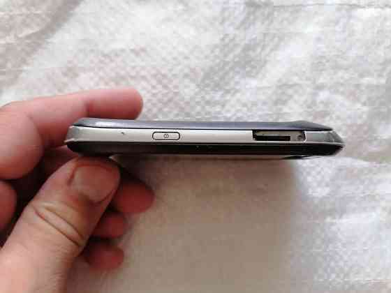 Мобильный телефон Samsung mini GT - S5570. Стаханов