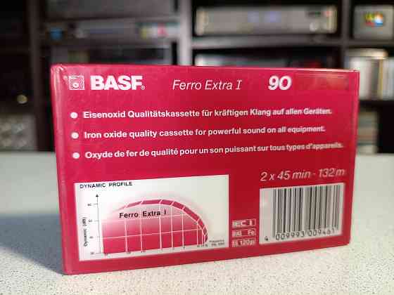 Запечатанная аудиокассета Basf-Ferro Extra I-90. Донецк