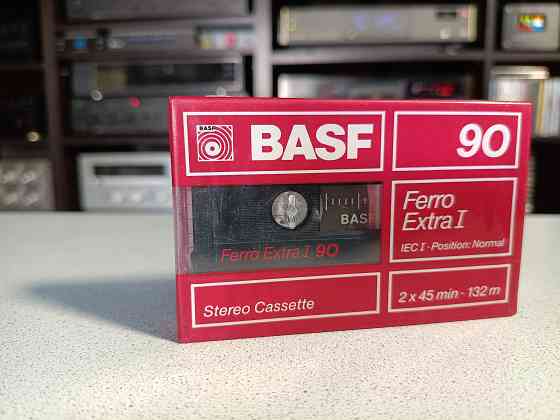 Запечатанная аудиокассета Basf-Ferro Extra I-90. Донецк