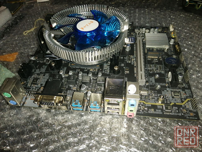 Новый комплект Ryzen R5 1600 + плата AM4 с 16Гб DDR4 Горловка - изображение 1