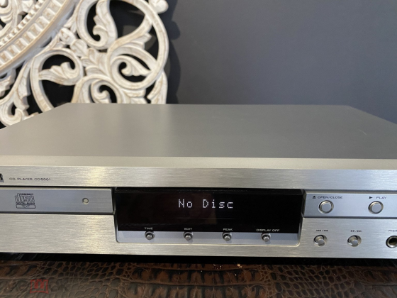 CD проигрыватель Marantz CD5001 с пультом!!!..пишите смс или звоните потом перезвоню!!! Макеевка