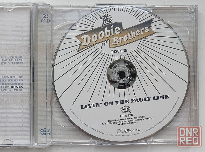 Фирменные CD: Doobie Brothers (1977 и 1978) Livin' On The Fault Line/ Minute By Minute Макеевка - изображение 3