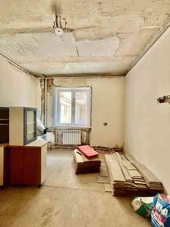 Продается 3 комнатная квартира в Мариуполе, Левый берег. Площадь. Сталинка. Мариуполь