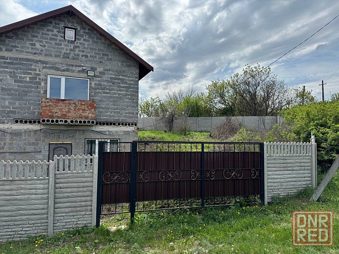 Продам дом с земельным участком в Ленинском р-не г. Донецка Донецк - изображение 1